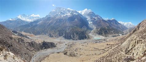 Panoramisch uitzicht op de Himalaya vanuit Nepal