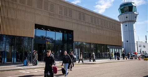 Schematische weergave van een uitwijkroute voor vliegtuigen naar Maastricht Aachen Airport