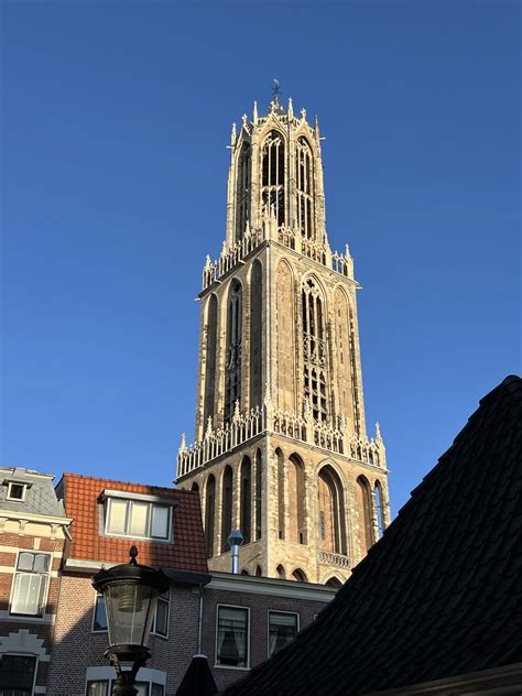 De Domtoren, een iconische bezienswaardigheid in Utrecht.