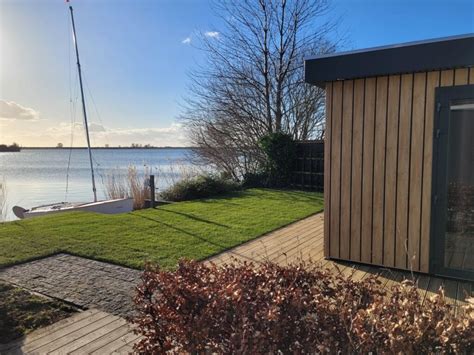 Chalet aan de Diemelsee met uitzicht op het water