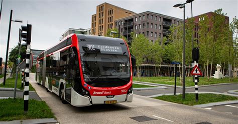 Bus 400 Airport Shuttle bij Eindhoven Airport
