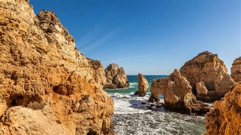 Indrukwekkende rotsformaties van Ponta da Piedade aan de kust van de Algarve.