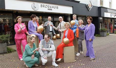 Foto van een Broekhuis verhuurvestiging.