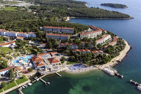 Appartementencomplex van Maistra Select Belvedere Resort met uitzicht op de zee