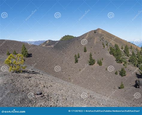 Het vulkanische landschap van de Ruta de los Volcanes op La Palma