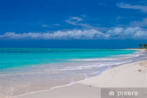 Idyllisch bounty-eiland Ile aux Cerfs met turquoise water en witte stranden