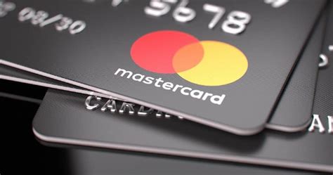 Vergelijkingstabel van verschillende creditcards (Visa, Mastercard, ICS, ANWB) met hun belangrijkste kenmerken en voordelen.