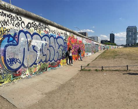 Restanten van de Berlijnse Muur met de East Side Gallery