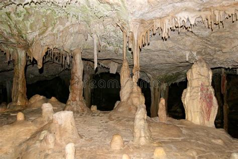 De indrukwekkende stalagmieten en stalactieten in de Drogarati grotten