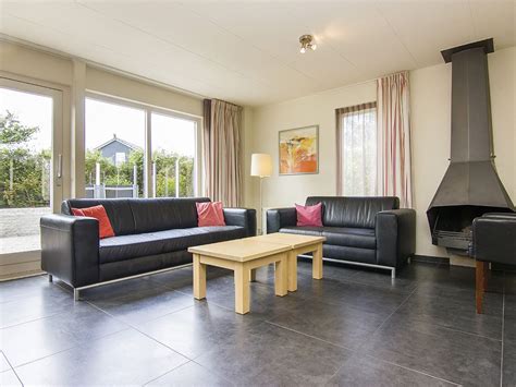Moderne en ruime woonkamer van een villa op Landal Beach Park Texel
