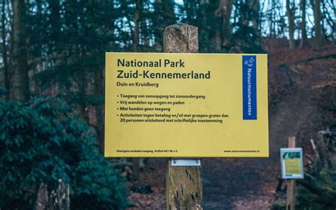Schematische kaart van Nationaal Park Zuid-Kennemerland met wandelroutes
