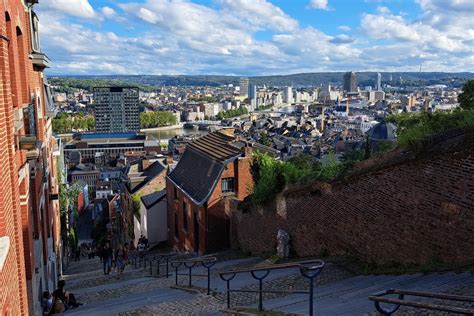 Uitzicht vanaf de Montagne de Bueren over Luik