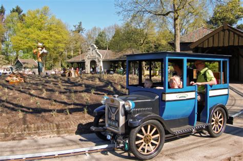 Een vrolijke oldtimer op De Oude Tufferbaan