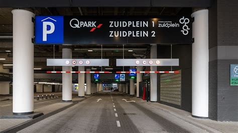 Schema van de parkeergarages op Schiphol en de bijbehorende regels.