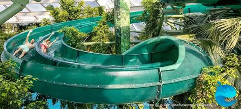 Kinderen genieten van activiteiten in subtropisch zwemparadijs van Center Parcs