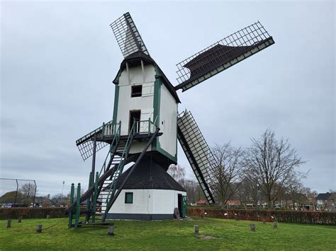 een collage van foto's van de Molen van Jetten, De Maashorst, Kasteel Heeswijk en Museum Krona