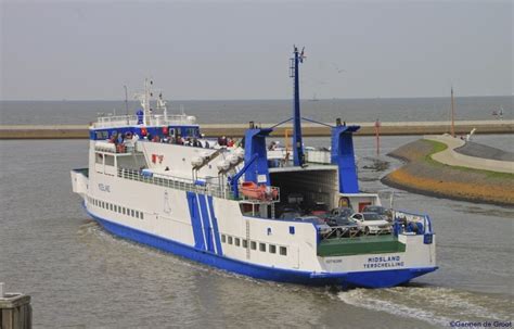 Scheepvaart op de Waddenzee met veerboten