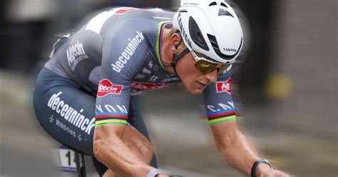 Mathieu van der Poel in het tenue van Corendon-Circus