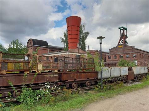 indrukwekkend gebouw van Zollverein met kenmerkende industriële architectuur