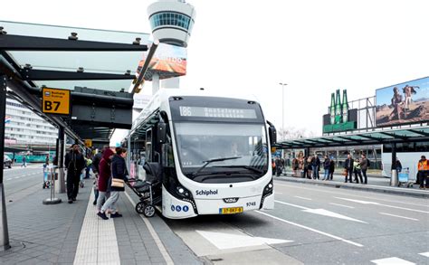 Schema van de verschillende buslijnen die Schiphol verbinden met omliggende steden