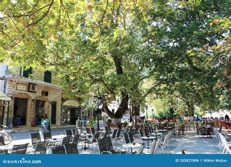 traditionele Griekse taverna in een bergdorp