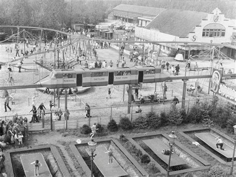 illustratie van de eerste monorail in Nederland