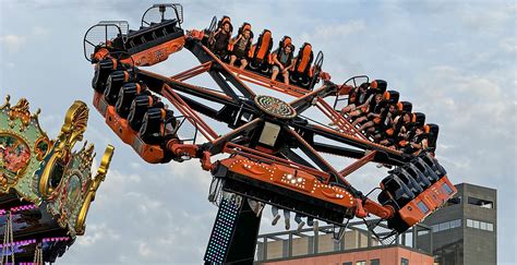 foto van de attractie 'de Octopus' uit 1973