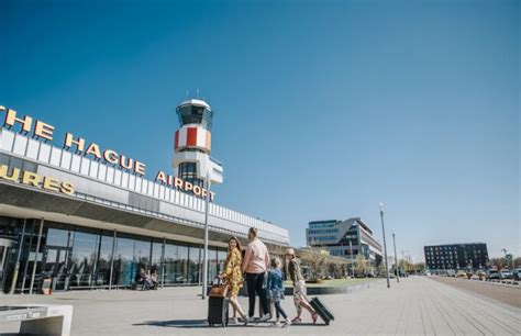 Schema van OV-verbindingen naar Rotterdam The Hague Airport