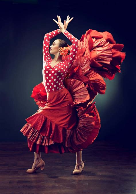 Flamenco danseres in traditionele kledij
