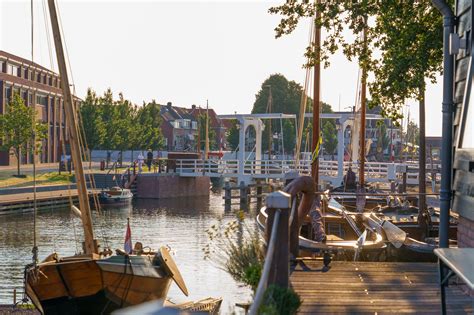 Schema van de treinverbindingen tussen Harderwijk en Amersfoort, met vertrektijden en reisduren.