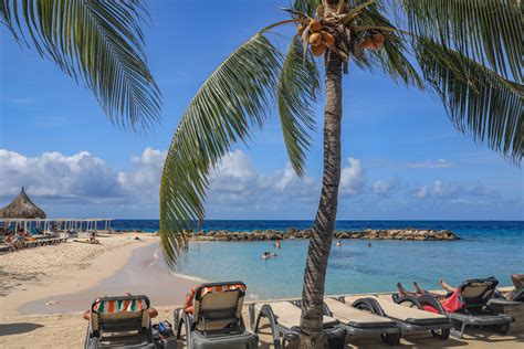 Gezinsactiviteiten in een waterpark op Curaçao