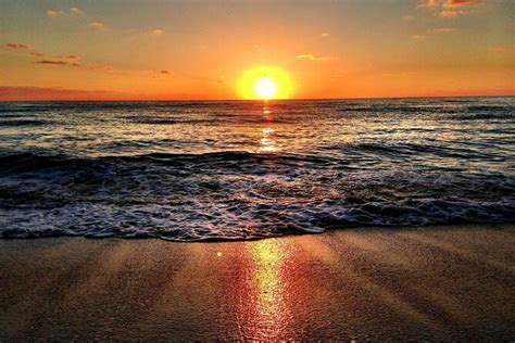 Zonsopgang op het strand in Senegal