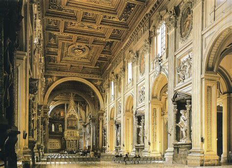 Architectonische details van de barokke stijl in Lecce, bijvoorbeeld de gevel van de Basilica di Santa Croce.