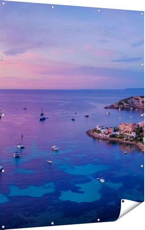 Uitzicht op Lake Okeechobee met boten op het water