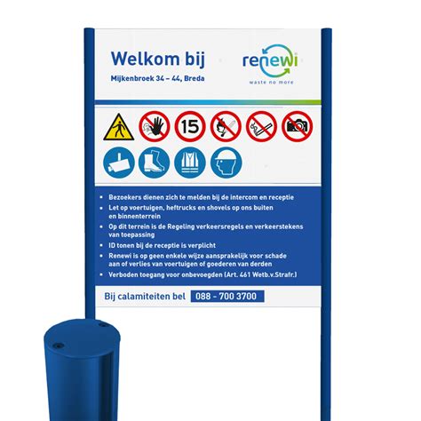 Informatiebord in een Italiaans skigebied over de geldende veiligheidsregels.