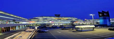 een schematische weergave van het parkeersysteem op Keulen Bonn Airport