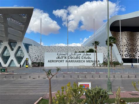 Infographic met passagiersaantallen en geplande uitbreidingen van Marrakech Menara Airport