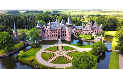 Illustratie van Kasteel de Haar, de voormalige locatie van de Country & Christmas Fair