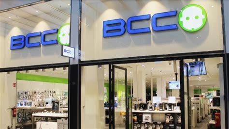 Collage van diverse elektronica producten die BCC verkocht