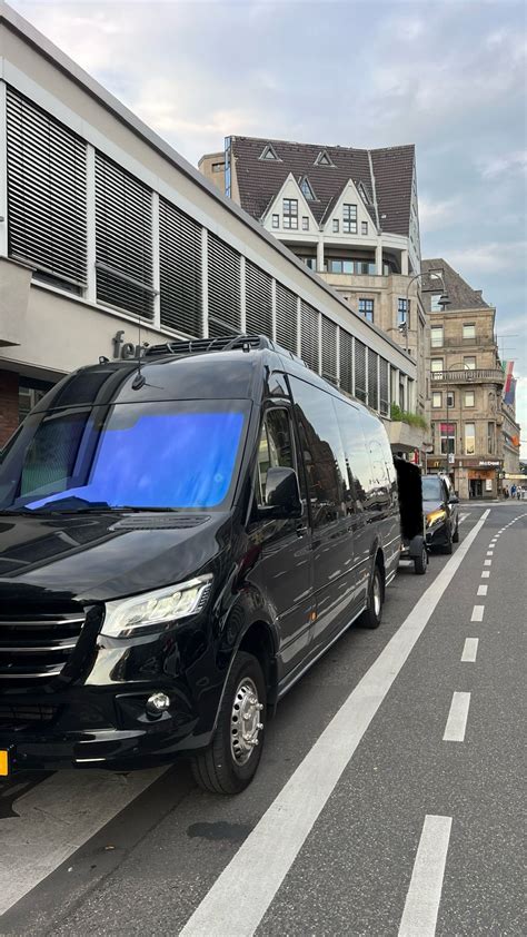 Groepsvervoer met een taxibusje