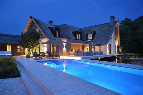 Luxe Villa Dalvik aan het water met uitzicht