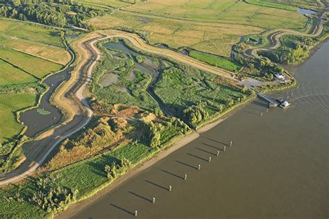 Landschap van Zoeterwoude met polders en waterwegen