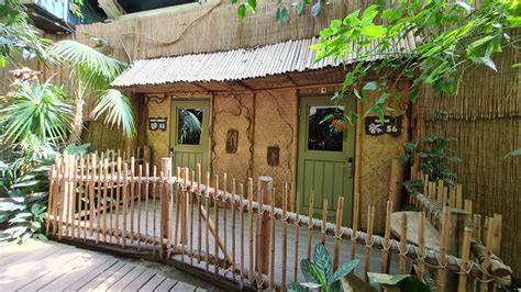 Een Jungle Cabana van buitenaf, gelegen in de Jungle Dome