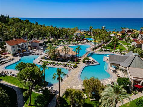 Plattegrond van het Arum Barut Collection resort met de verschillende faciliteiten
