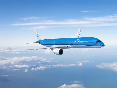 Illustratie van een KLM Boeing, Airbus en Embraer vliegtuig