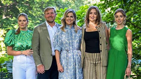 Het koninklijk gezin arriveert in Doetinchem