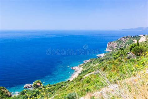 Panoramisch uitzicht op de kustlijn van Sliema met de Middellandse Zee