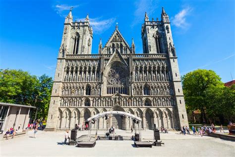 foto van de Nidaroskathedraal in Trondheim