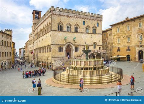 Panoramisch uitzicht over Perugia, met de heuvelachtige ligging en historische architectuur.