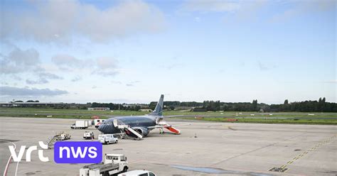 Vliegtuigen op de static show op de luchthaven van Deurne